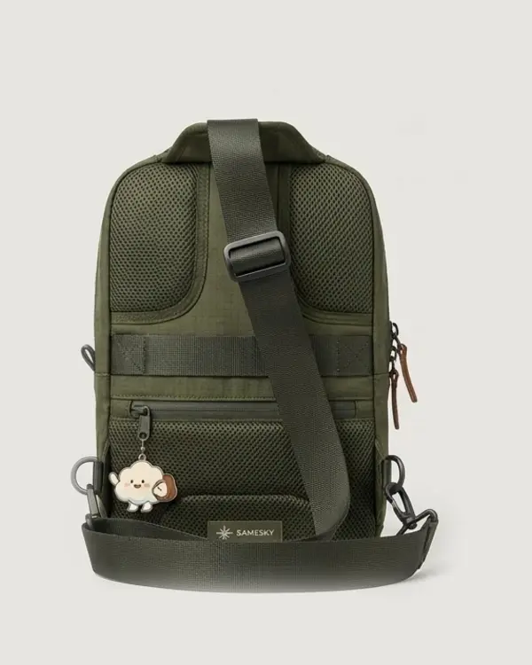 Wanderer Sling Bag warna Olive Green, tampak belakang